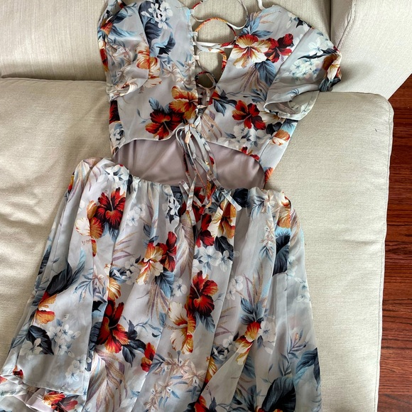 Cute Lulus dress size small - Picture 5 of 5